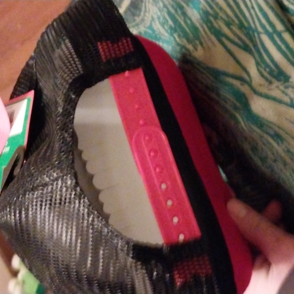 Bah Humbugs Hat - Picture 2 of 3